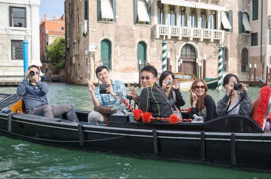 Venice: Shared Gondola Ride - The route experience: bridges, waterline views, and the right kind of slow