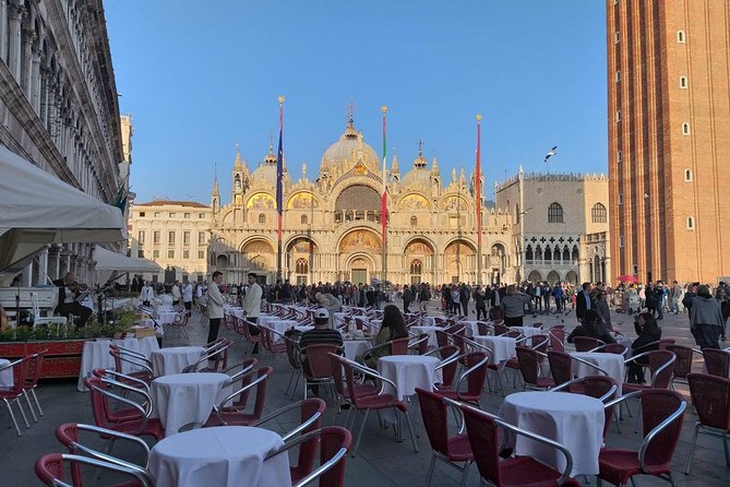 Venice Skip the line of San Mark Basilica and Doge's Palace Tour - Doge’s Palace: Gothic splendor and the Tintoretto fresco hit