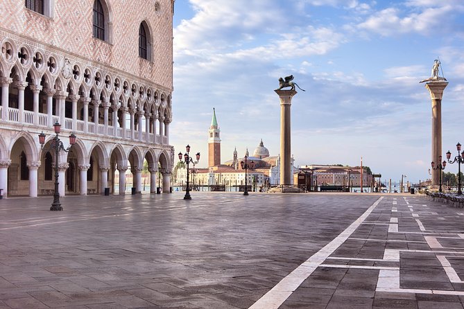 Venice Skip the Line Saint Mark's Basilica and Doge's Palace Private Tour - Bridge of Sighs and the prison complex: luxury to consequence