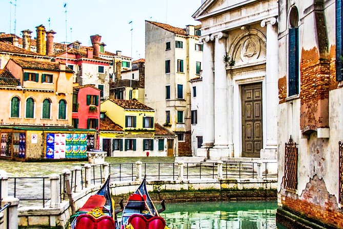 Venice Small Group Walking Tour of Most-Famous Sites &Attractions - Rialto Bridge Stop: The Famous View, Plus How to See It