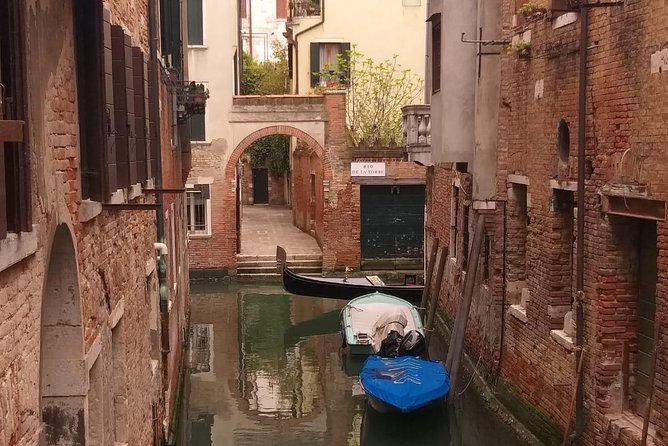 Venice Small Group Walking Tour of Most-Famous Sites &Attractions - Campo San Polo: A Big Campi(o) With Local Energy