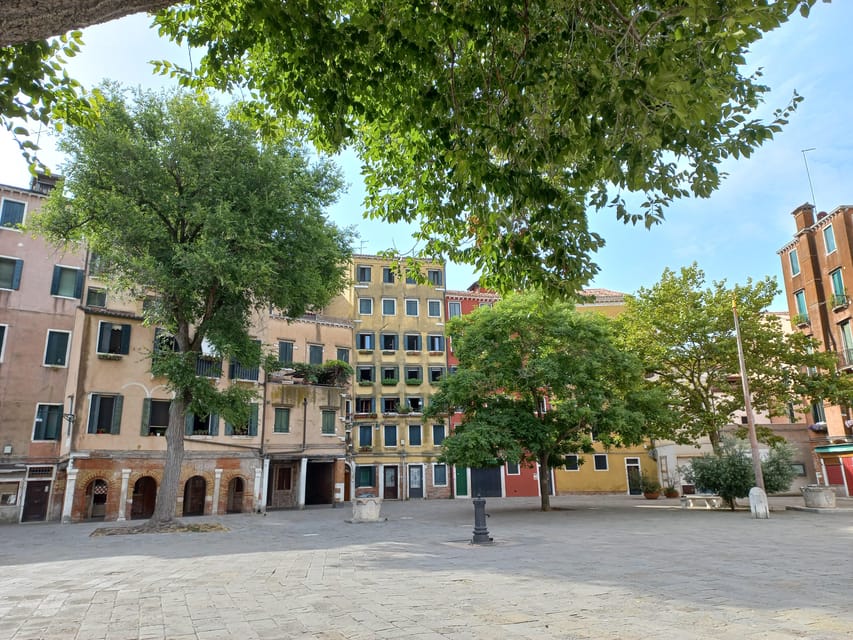 Venice Small-Group Walking Tour: Secrets & Hidden Gems - What it feels like in real life: group size, pace, and comfort