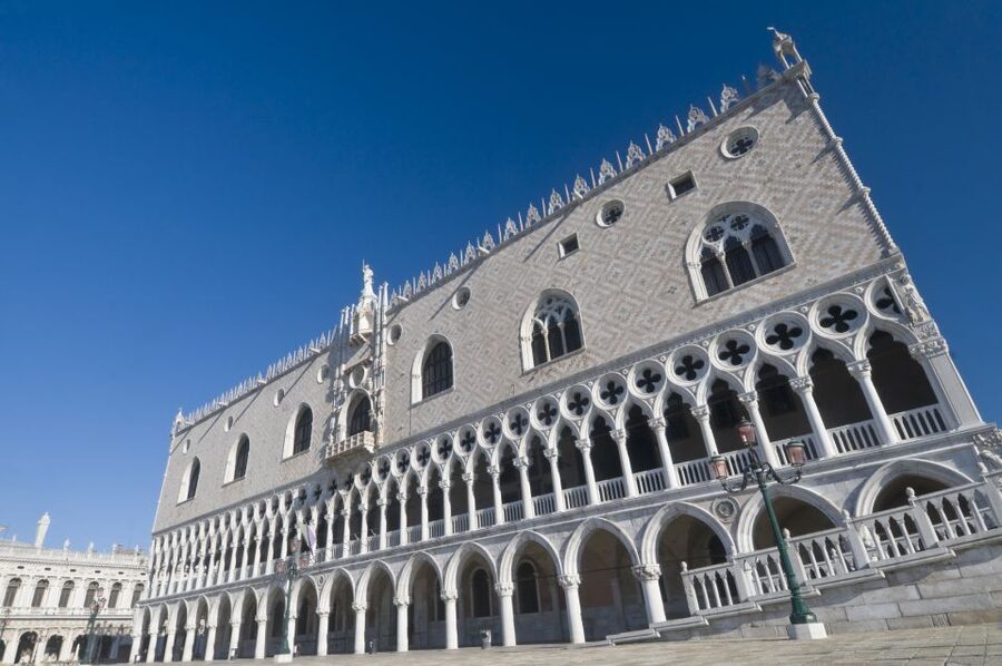 Venice: St. Mark's Basilica, Doge's Palace & Gondola Ride - Standard vs Express: How to Pick the Right Pace for Your Day