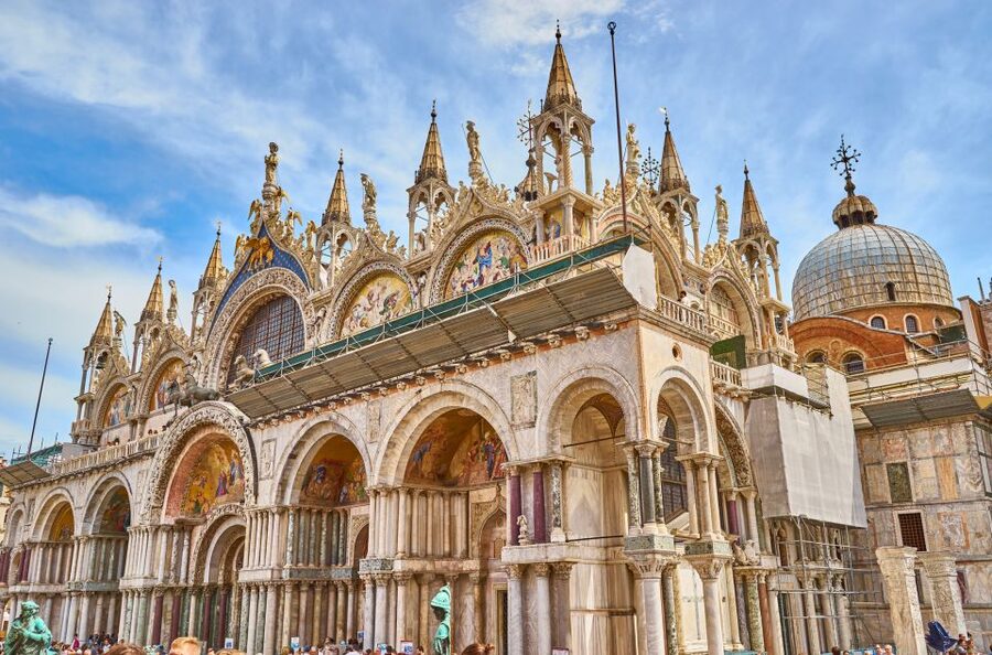 Venice: St. Mark's Basilica, Doge's Palace & Gondola Ride - What You’ll Walk Into: Stairs, Timing, and Real-World Energy