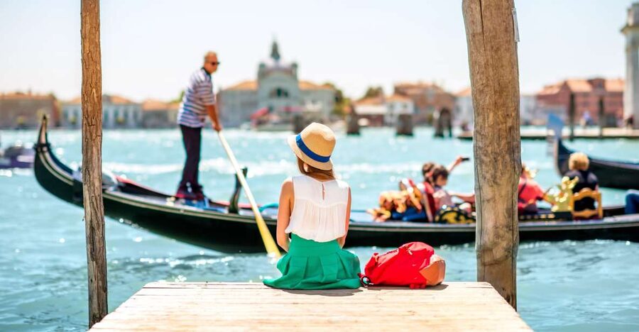 Venice: St Mark's Basilica & Gondola in the afternoon - Where You Meet (and How Not to Lose Time in Venice)