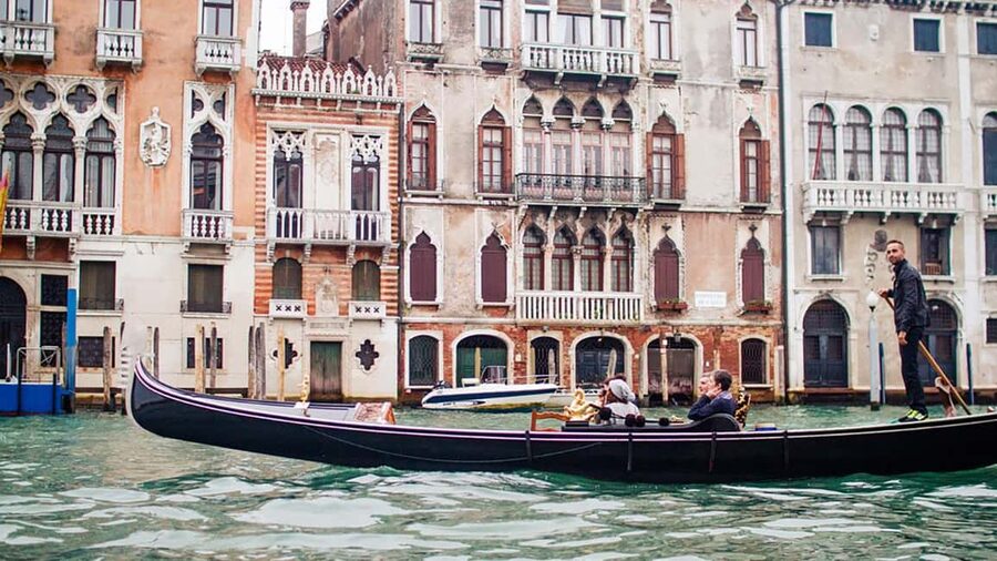 Venice: St. Mark's Basilica Guided Tour & Gondola Ride - Hidden Canals and Everyday Venice: Bookshop Cats, Architecture, and Local Life