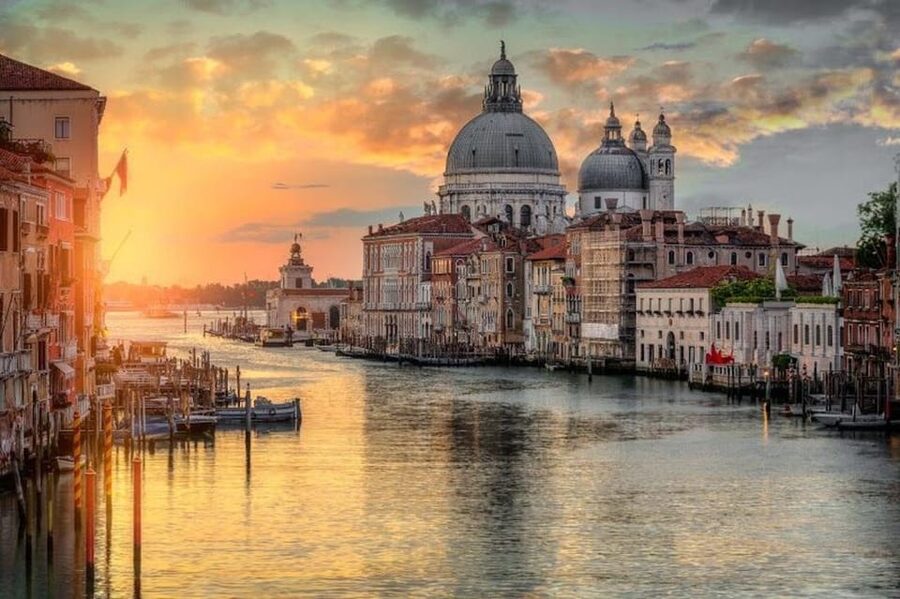 Venice: St. Mark’s Basilica Live Guided Tour - Finding the meeting point by Torre dell’Orologio (and why to arrive early)