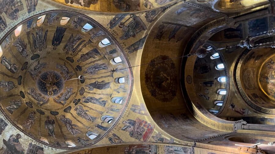 Venice: St. Mark’s Basilica Live Guided Tour - Entering Piazza San Marco: get your bearings fast