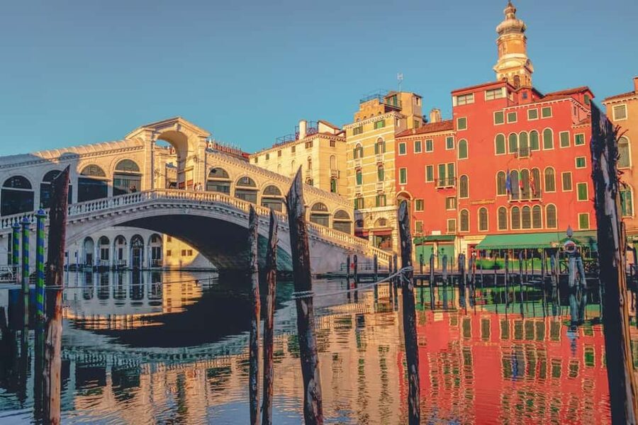Venice: St. Mark's, Doge's Palace, Rialto, and Gondola Tour - Quick hits before you go