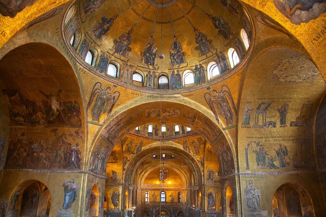 Venice St Marks Basilica, Audioguide & Hosted entry optional Doge - St. Mark’s Basilica entry that reduces the usual headache