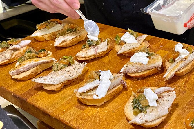 Venice Street Food Tour with Local Guide with Local Food Market Visit - Cicchetti bars across Venice: small bites with big payoff