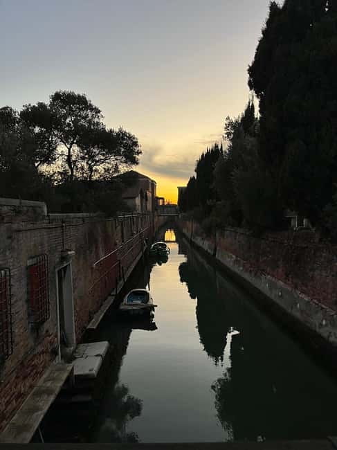 Venice: Sunrise Walking Tour with Espresso - A Grand Canal photo stop that’s actually timed right