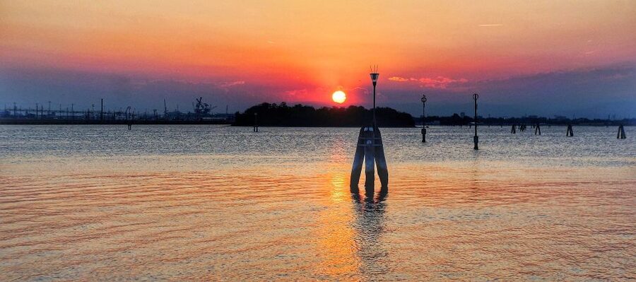 Venice: Sunset or Evening Gondola Tour - When the gondola delivers the Grand Canal views
