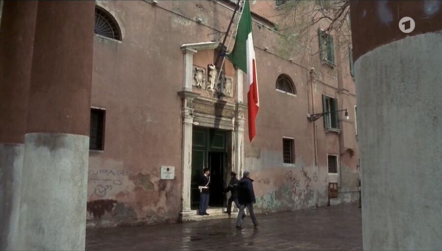 Venice: The Footsteps of Commissario Brunetti Walking Tour - Who should book (and who should skip it)
