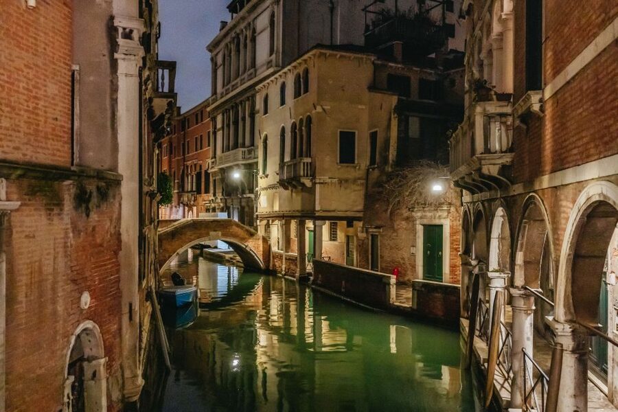 Venice: The Ghost & Legends Walking Tour - Cannaregio at the end: legends where the city feels closer