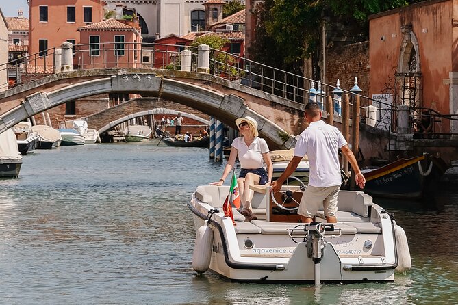 Venice: The Hidden Canals on an Electric Boat - Comfort Details That Make Photos and Waiting Easier