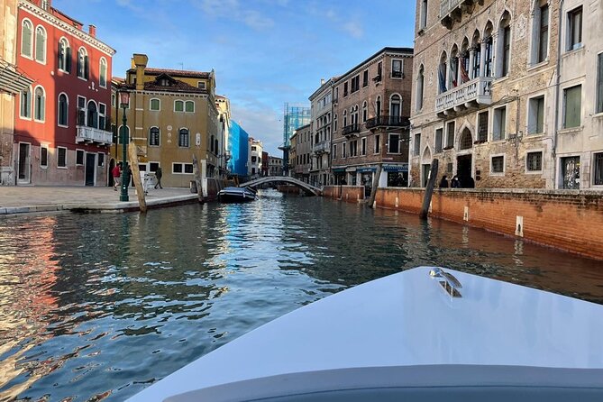Venice: The Hidden Canals on an Electric Boat - Finding Fondamenta Ognisanti: The One Logistics Issue I’d Plan Around