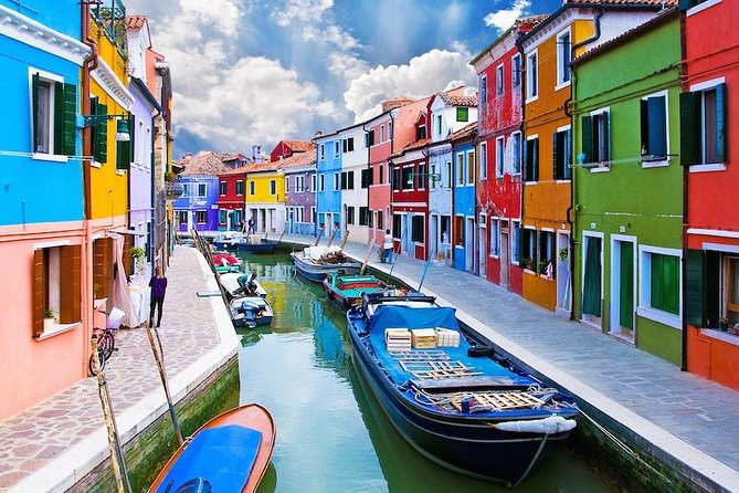Venice: The Islands of the Lagoon Guided Tour - Murano: the glass furnace visit and what you should expect