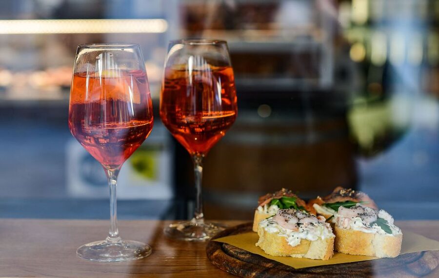 Venice: The Ultimate Food Tour with Wine & Spritz - Group size, pacing, and how to avoid food-tour burnout