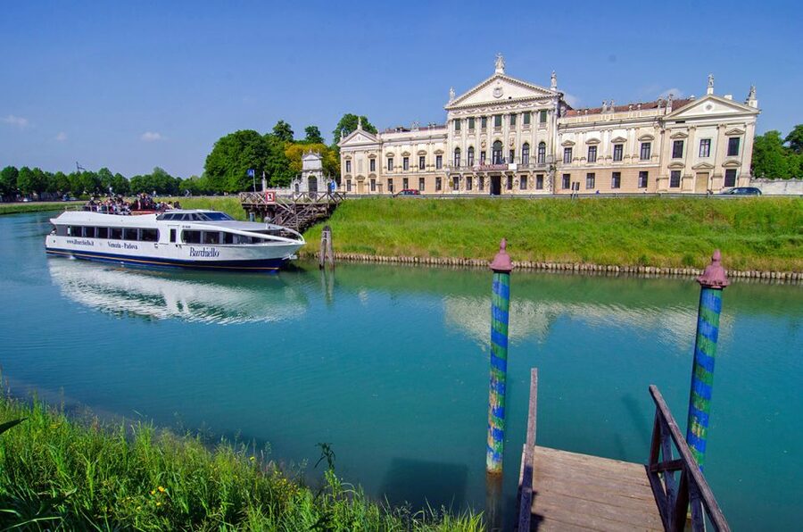 Venice to Padua Full-Day Brenta Riviera Boat Cruise - A Brenta Riviera cruise that turns villa-hunting into one ride