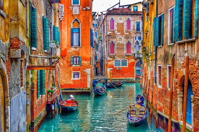 Venice Tour by High-Speed train from Florence - Stop 5: Ponte di Rialto and its surprising construction story