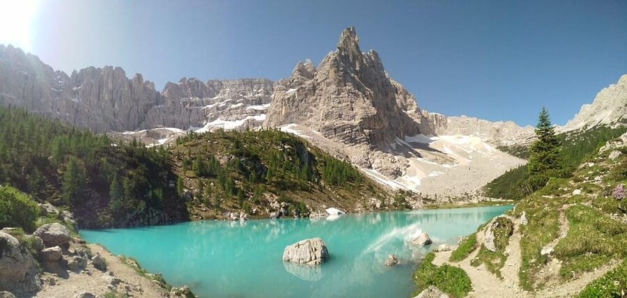 VENICE : Tour of Dolomites Unesco - Gray UltraRock van pickup and why a group of 7 matters up high