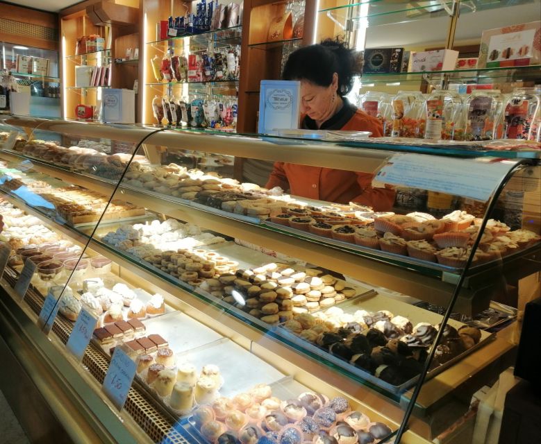 Venice: Traditional Cafés and Pastry Shops Walking Tour - The guide experience: why Valerio Coppo stands out in practice