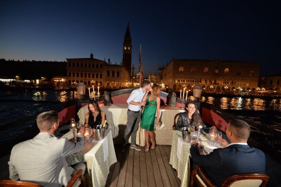 Venice: Venetian Lagoon Tour and Galleon Dinner - Comfort and Practicalities: What You’ll Notice On the Boat