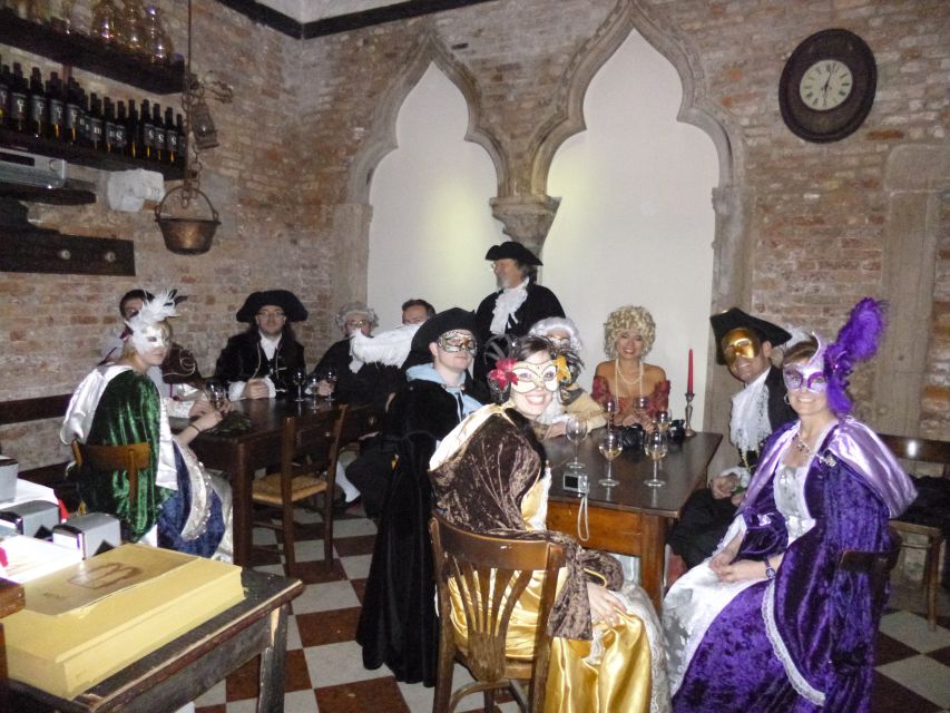 Venice: Venetian Style Carnival Pub Crawl - Final stop near Rialto: spritz, last bites, and a clean ending point