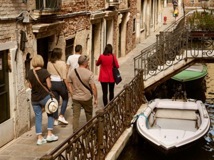 Venice: Vip Semi-Private Walking Tour with Gondola Ride - St Mark’s Square Start: Lion Column, Doge’s Palace Front, and Fast Beginnings