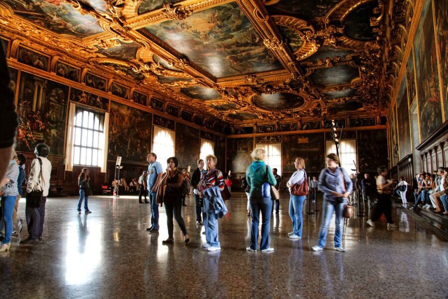 Venice: Walking tour, Doge Palace, & St. Mark's Basilica - Casanova’s Cell and the Prison Route That Changes the Mood