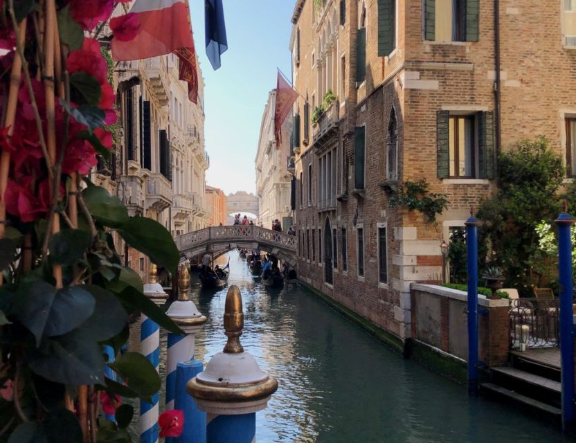 Venice Walking Tour from St. Mark's to Rialto Bridge - The Guide Experience: Why the Commentary Matters More Than Extra Time