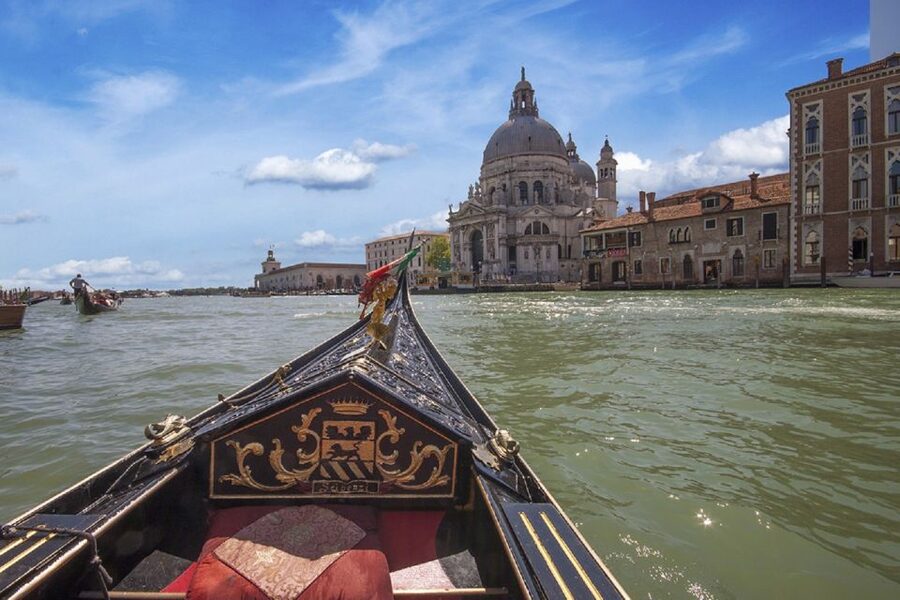 Venice: Walking Tour & Gondola Ride - Price and Value: Getting a Gondola Without Overpaying on Time