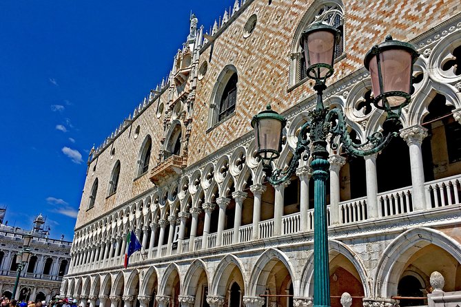 Venice: Winter Pass Top Attractions & City Walking Tour - Waterbus Upgrade Option: When It’s Worth Paying More