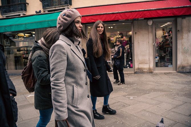 Walking in Venice Off-the-beaten Track - Canal Grande Photo Time Without Overthinking It