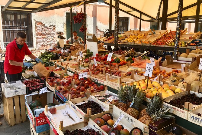 Walking in Venice Off-the-beaten Track - Piazza San Marco Finish: Big Names, Big Square Energy