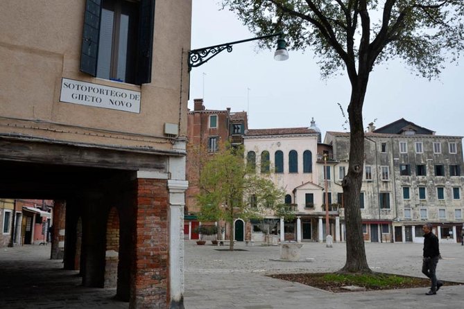 Walking Tour of Venice with Mini Cruise - Chiesa di Santa Sofia to Rialto: the canal crossing is the decision point