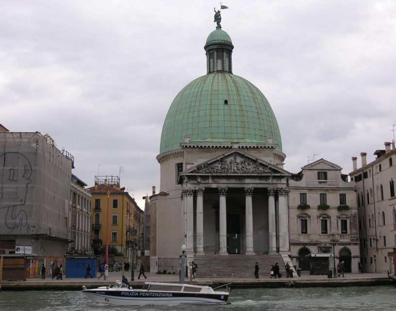 Walking Tour to Uncover the Hidden Venice - Key things you’ll notice on this Venice hidden-walk