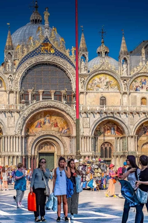 Walking Tour to Uncover the Hidden Venice - Scala Contarini del Bovolo: the quirky gothic finale