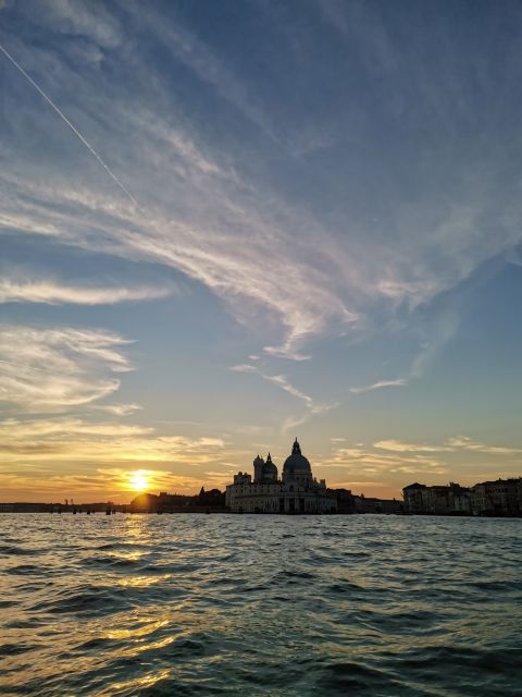 Walking Tour with optional motor boat Ride - Strada Nova to Rialto: crossing the city’s most photo-ready corridor