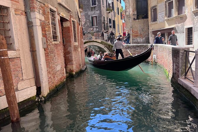 WarmVenice Private Boat Tour between Canals and Venice Lagoon - Why a private canals-and-lagoon boat feels different