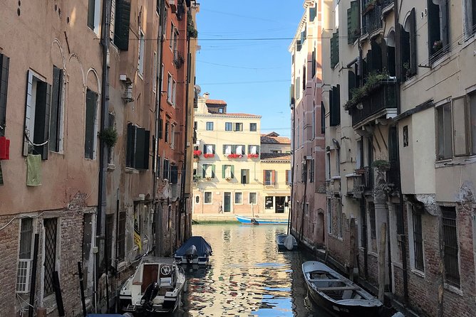 Welcome! Venice Sightseeing kickstart Tour with local guide, small group - Stop 6: San Marco area stops that include little-known vertical architecture