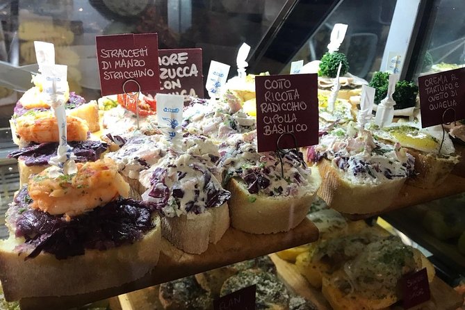 Wine & Food tasting in Venice with a Sommelier - What you actually drink and eat: Prosecco, Valpolicella, and 8 cicchetti