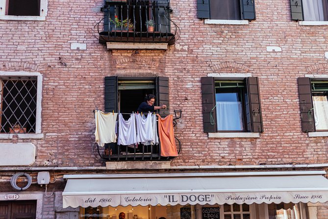 Withlocals Venice Away from the Crowds PRIVATE Tour with a Local Expert - What to expect from your guide style (and how to get the best match)